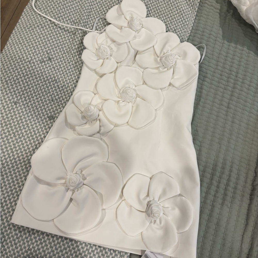 Miss Rosier Liane White Floral Off-shoulder Mini Dress - Picture 4 of 9